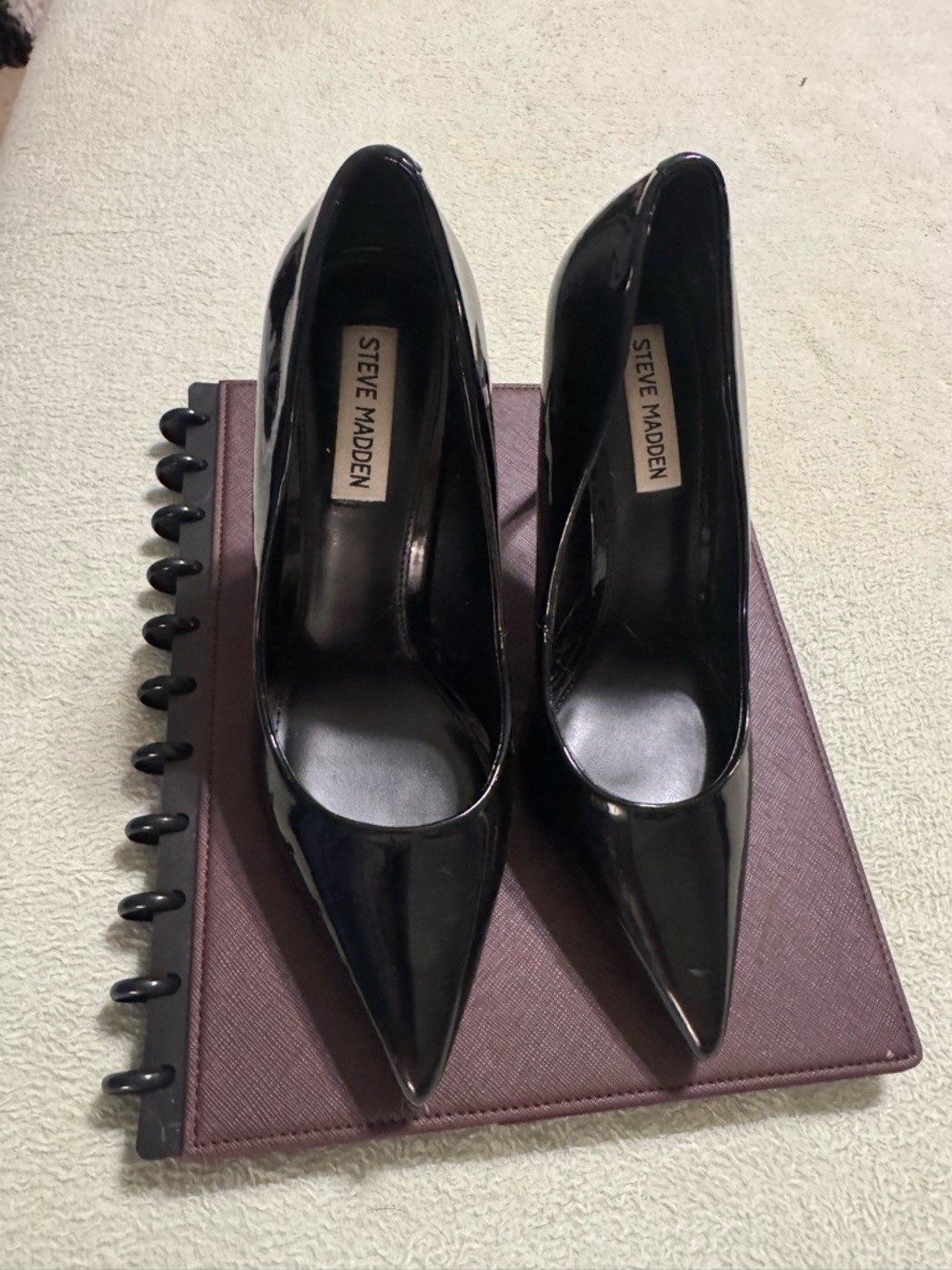 Steve Madden Black Patent Pointed Toe Pumps